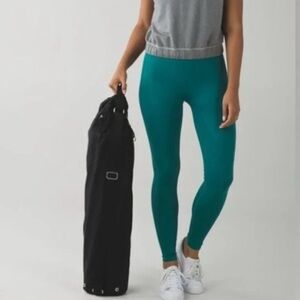 Lululemon Zone In Tight in Forage Teal